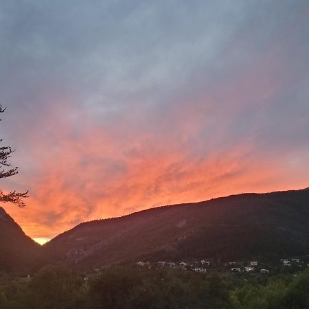 La Reyniere Serres (Hautes-Alpes) Exterior foto